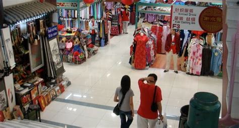 fake clothes market in beijing|nanjing road counterfeit market.